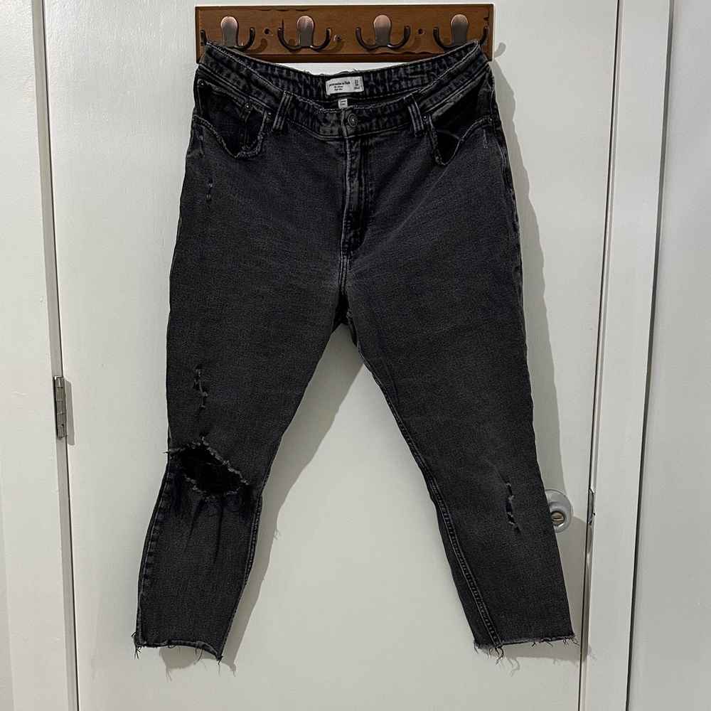 Black Skinny High Rise Women’s Jeans